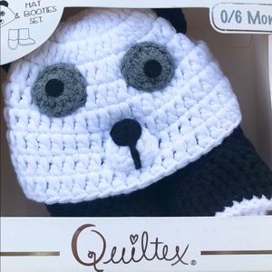 Hand knitted 0-6 months Hat and Booties set -Panda